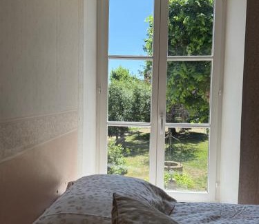 Tourouvre Bed & Breakfast | Ch kingsize avec vue sur le Perche