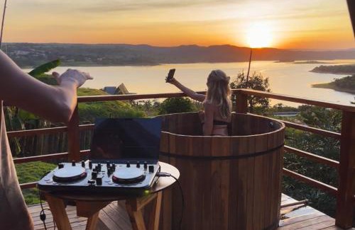 Alexania Ski Chalet | Chalé Recanto - ofurô, banheira, vista, cachoeira e lago