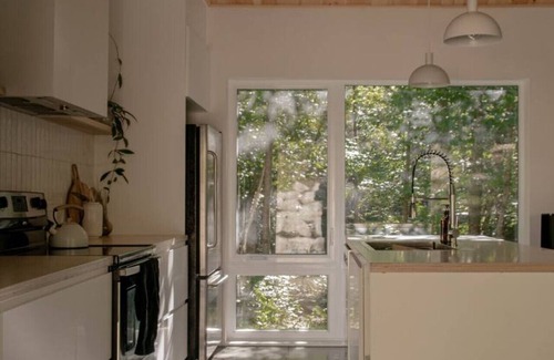 Sainte-Emelie-de-L'Energie Apartment | Chalet Harmony | River Access | 4 Guests | Hot Tub