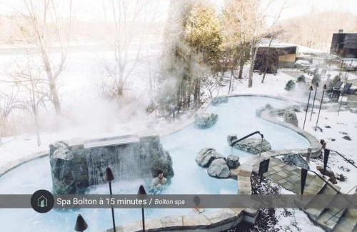 Mansonville House | Chalet a Samia - Spa, luxury, Jay Peak view