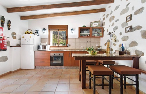 Las Lagunetas Ski Chalet | Chalet 'Casa Abuela Fela' with Mountain View, Private Pool & Wi-Fi