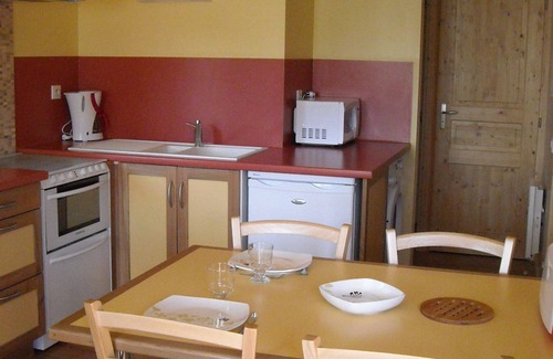 Saint-Genes-Champespe Ski Chalet | Chalet Chêne in the heart of the Parc des Volcans, close to the Sancy massif