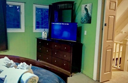 Alyeska House | Chalet Gallery - Enjoy Two Units with this Chalet in the Heart of Alyeska - Walk almost anywhere!