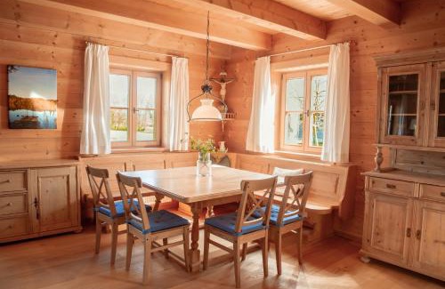 Ostermiething Ski Chalet | Chalet im Grünen in Seenähe