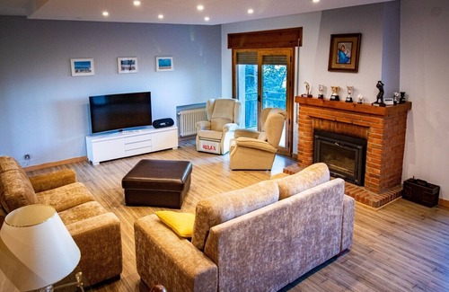 Guadalajara Ski Chalet | Chalet Independiente con Salón de Juegos y Jacuzzi