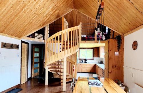 Mauricie Ski Chalet | Chalet L'Apéro des Chutes - Spa, détente & nature au bord de l'eau en Mauricie