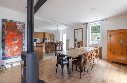 Vallorcine Ski Chalet | Chalet La Llyre Vallorcine in the Chamonix valley, close to the ski lifts and train station