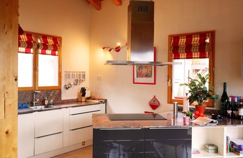 Valfrejus Ski Chalet | Chalet 'La Vigie' with Mountain View, Shared Terrace and Wi-Fi