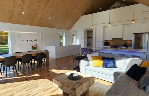 Lac-Etchemin House | Chalet le Harfang - nature et spa en plein coeur du golf