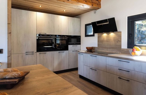 Bellentre Ski Chalet | Chalet Mathilde - Beautiful chalet 20m to piste, sauna, jacuzzi, ski room, views