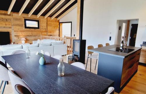 Montalbert Ski Chalet | Chalet neuf 2024 pour 12 pers. avec jacuzzi, ski-room et parking à La Plagne - FR-1-755-15