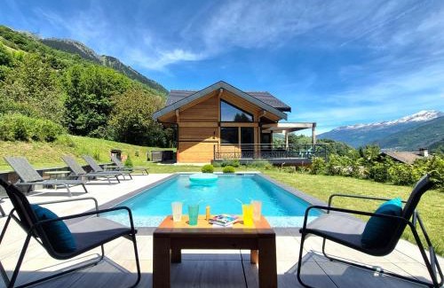 Aime Ski Chalet | Chalet neuf, Jacuzzi, piscine privée mai-sept, pétanque, proche Paradiski