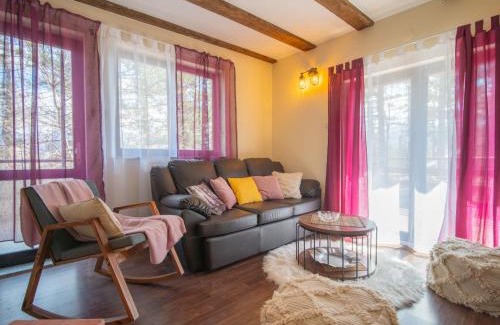 Lic Ski Chalet | Chalet Nina by Interhome