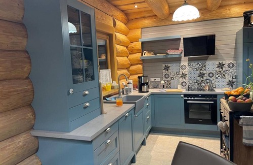 Albeck Ski Chalet | Chalet "Reimers 2a" with Mountain View, Private Terrace & Wi-Fi