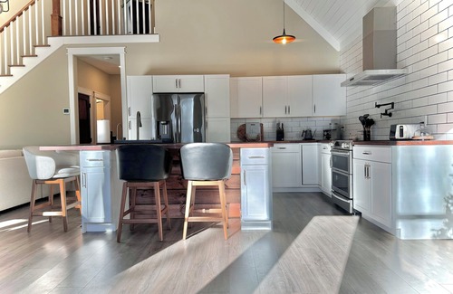 Bouvet Island Ski Chalet | Chalet with year round heated pool, sauna, jacuzzi and a Fully fenced in yard