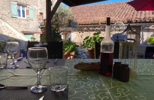 Arcambal Bed & Breakfast | Chambre d'Hôtes les 3 Cochons d'Olt
