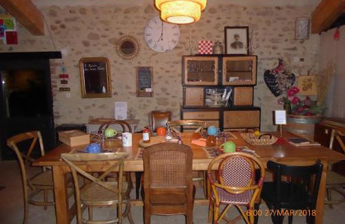 Chantemerle-les-Bles Bed & Breakfast | Chambres d'hôtes Les 7 Semaines