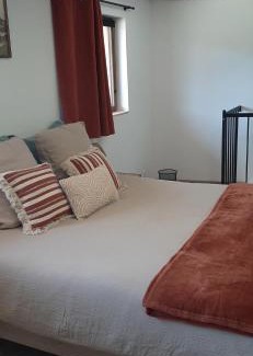 Deneze-sous-Doue Bed & Breakfast | Chambres d'hôtes chez Mylène et Guillaume