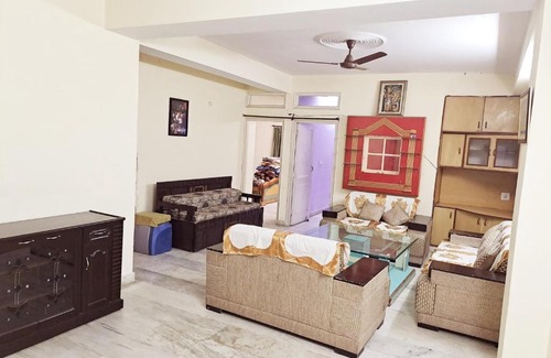 Solan Apartment | Chandel's Tranquil Terrace