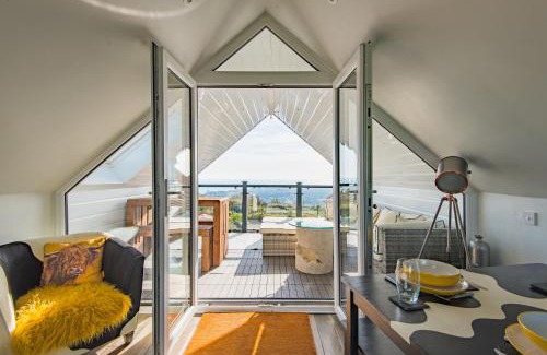 Hawkinge House | Channel View by Bloom Stays