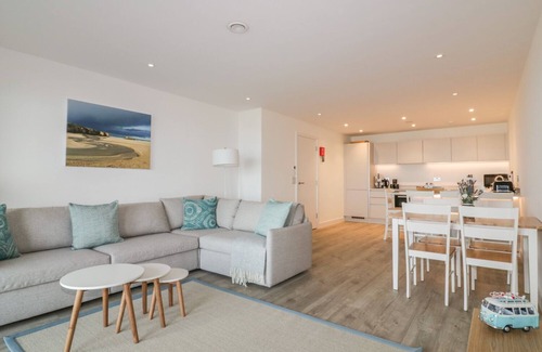 Perranporth Apartment | CHAPEL ROCK VIEW, THE DUNES, country holiday cottage in Perranporth