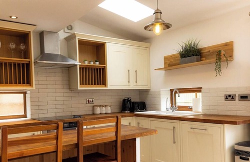 Coton in the Elms House | Chapel Street Cottage, Sleeps 6