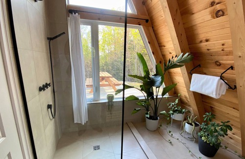 L'Anse-Saint-Jean Cabin | Chapella A Frame