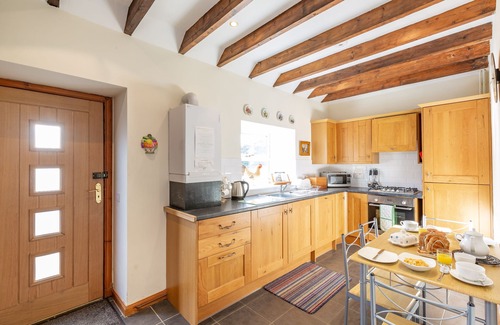 Kirkcudbright Cottage | Chapelton Coachman's Cottage - a cottage that sleeps 4 guests in 2 bedrooms