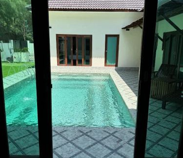 Kampung Gok Kapur House | Charis Tanjong Jara, Beach & Pool Villa Sapphire