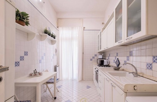 Historical Center Apartment | Charity LARGE RESIDENCES NAPLES