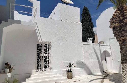 Hammamet House | Charmant Bungalow au Coeur D'hammamet. Ideal Pour une Couple