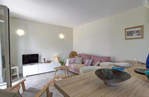 Riorges House | Charmant gîte contemporain avec jardin au cœur du Roannais - FR-1-496-316