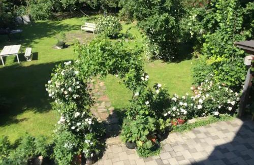 Graz Apartment | Charmante Altbauwohnung im Shabby Chic Stil mit Wintergarten und Gartenblick - Ihr perfektes Zuhause in Graz