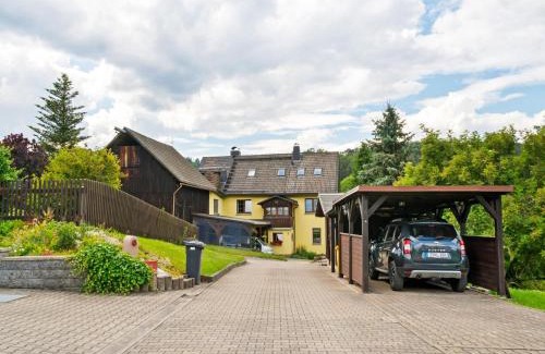 Pohla Apartment | Charmante Dachgeschoss Ferienwohnung im Erzgebirge