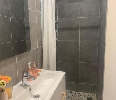 Maubeuge Apartment | Charmante petite maison