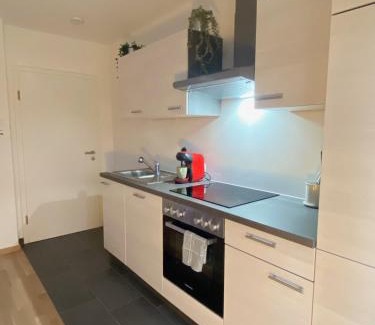 Neureut Sudlicher Teil Apartment | Charmantes Studio-Apartment im Herzen von Neureut - Fußbodenheizung, Regendusche, Waschmaschine, Stellplatz