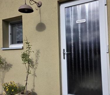 Heinersbruck Apartment | Charmantes Studio Ferienhaus mit Garten & Netflix Nähe Spreewald