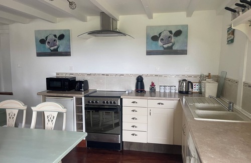 Saint-Georges-de-Livoye Cottage | Charming 1-bedroom gite in delightful countryside hamlet with views