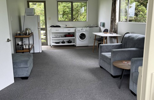 Westport Apartment | Charming 1-bedroom apartment in wonderful Carters Beach with WiFi