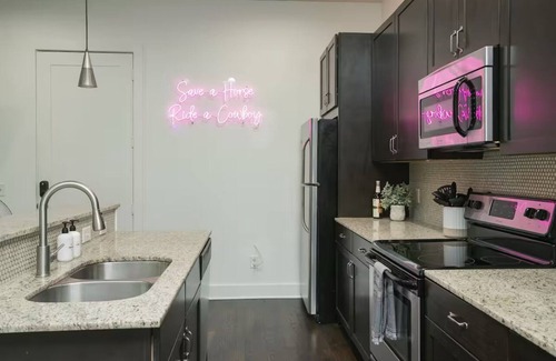 Midtown Condo | Charming 1-Bedroom Condo, 10 Minutes From Downtown Nashville