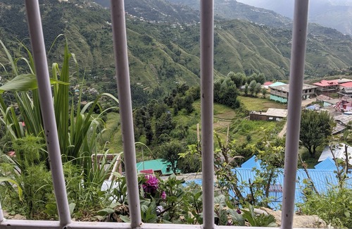 Renuka House | Charming 1-bedroom house in Deva Manal with WiFi access