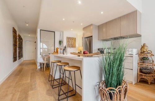 Cremorne Apartment | Charming 1-Bedroom Heritage Apartment