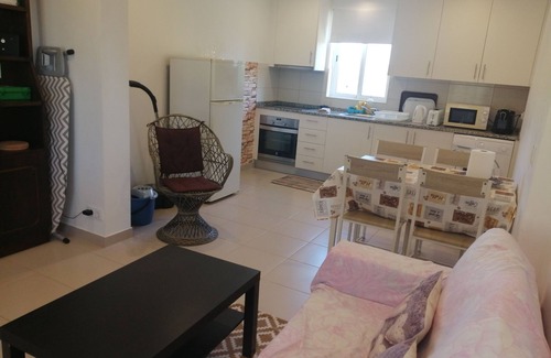 Colmeal House | Charming 1-bedroom house in marvelous Faro with WiFi, AC