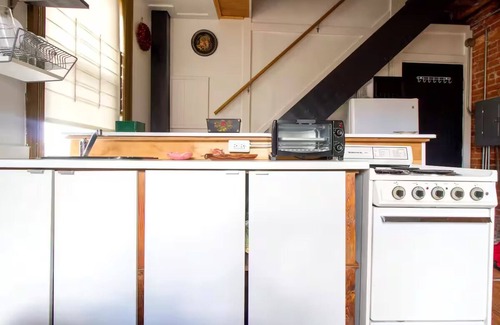 Norris Square Apartment | Charming 1-bedroom apartment with AC, WiFi in phenomenal Fish town Philadelphia