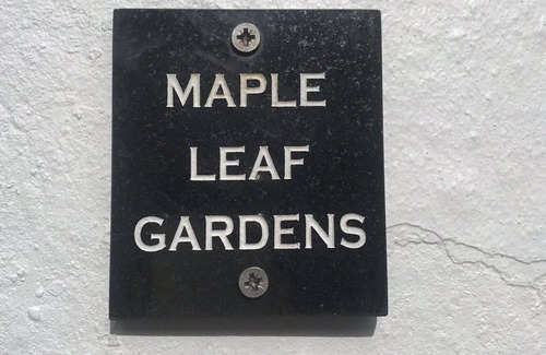 Douglas House | Charming 2-bed Cottage in town centre