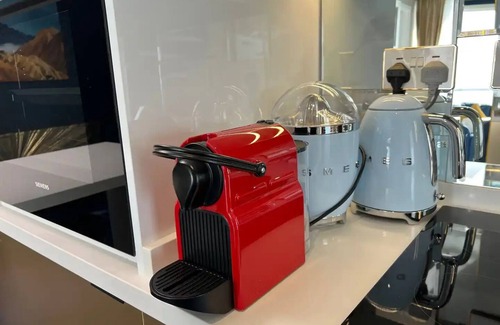 Ras Al Khaimah Apartment | Charming 2-bedroom apartment with WiFi and AC in Ras Al Khaimah