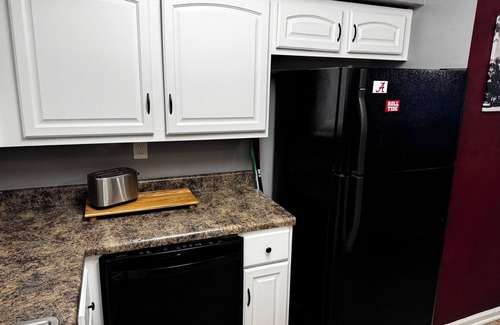 Tuscaloosa Apartment | Charming 2-bedroom 2-bathroom 3 Miles away from The University of Alabama