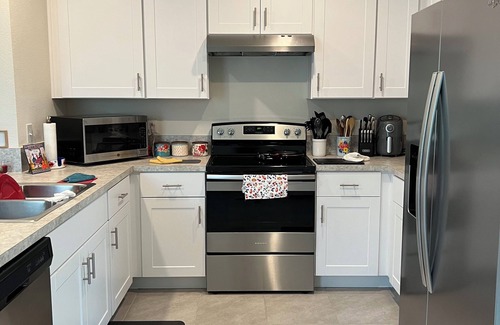 Kissimmee House | Charming 2-bedroom in a beautiful house in Kissimmee with WiFi and AC