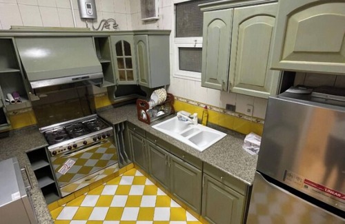 Cairo Apartment | Charming 3-bedroom apartment with Nile view, AC and WiFi in Giza Governorate