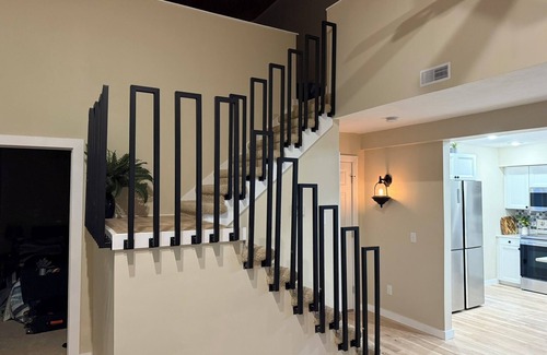 Russells Point House | Charming 3-bedroom house with AC, WiFi Large Yard, Close to Lake